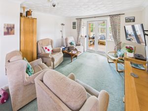 Living Room- click for photo gallery